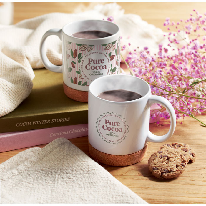 Taza cerámica con base de corcho